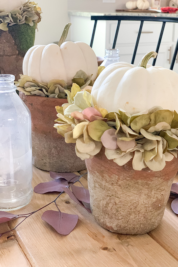 simple neutral fall tablescapes