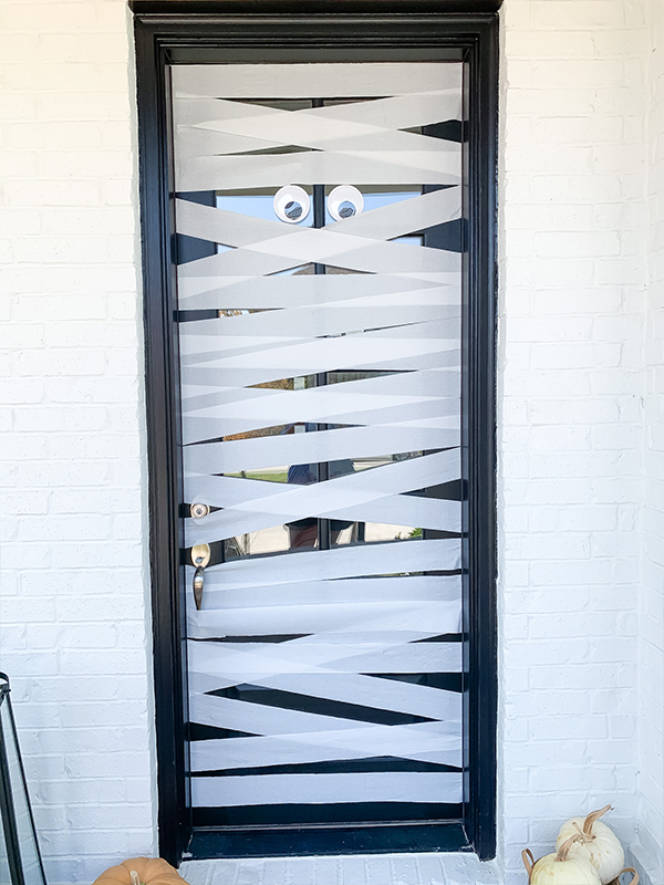 DIY mummy front door decoration 