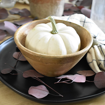 Simple Neutral Fall Tablescapes